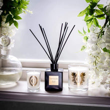 Load image into Gallery viewer, OPULENT ESCAPE CANVAS AND FRAGRANCE SET - BLACK GOLD RANGE freeshipping - Beautiful Spaces Store
